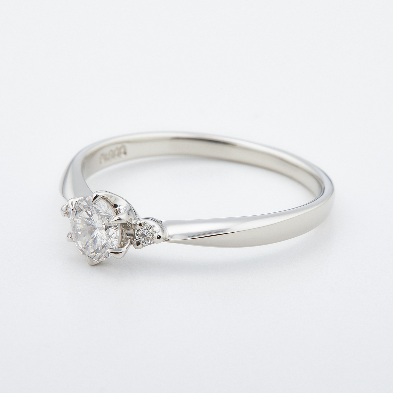 NOCCIOLA ノッチョーラ Pt900 鑑別書 0.3ct お急ぎ納品