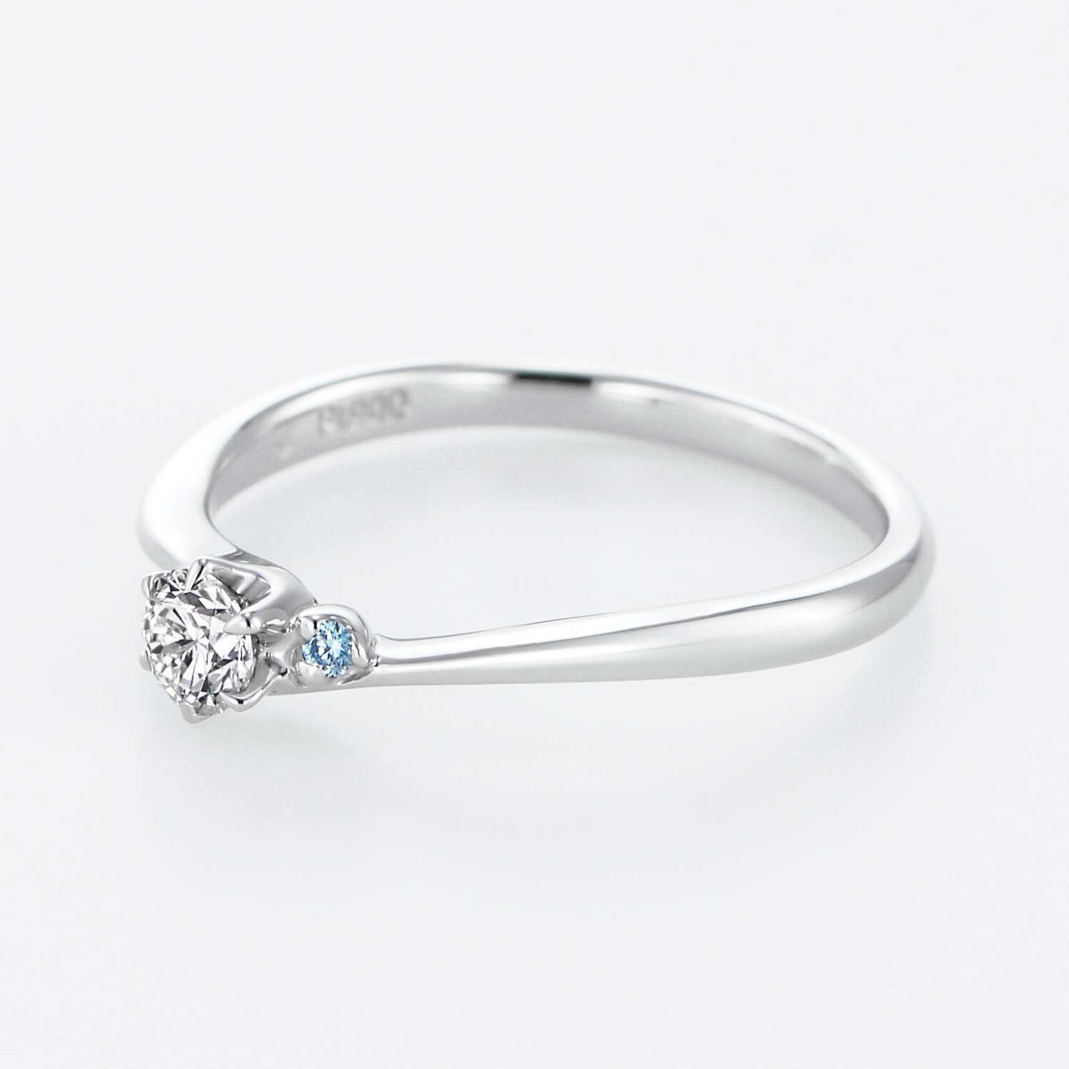 【オンライン限定・期間限定】MARE マーレ Pt900 アイスブルーダイヤメレ 0.19ct お急ぎ納品